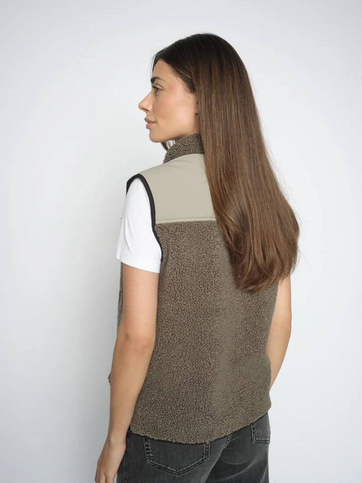 ROWE ELI TEDDY VEST (DUSTY OLIVE) - MOS MOSH