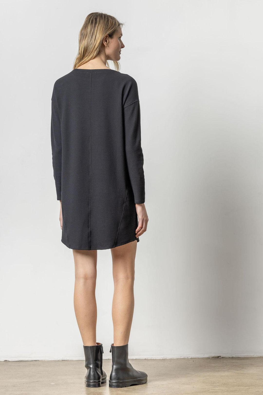 SEAMED BOATNECK DRESS - LILLA P