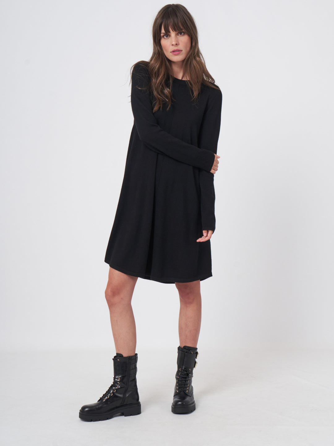 WOOL KNITTED KNEE LENGTH DRESS - REPEAT