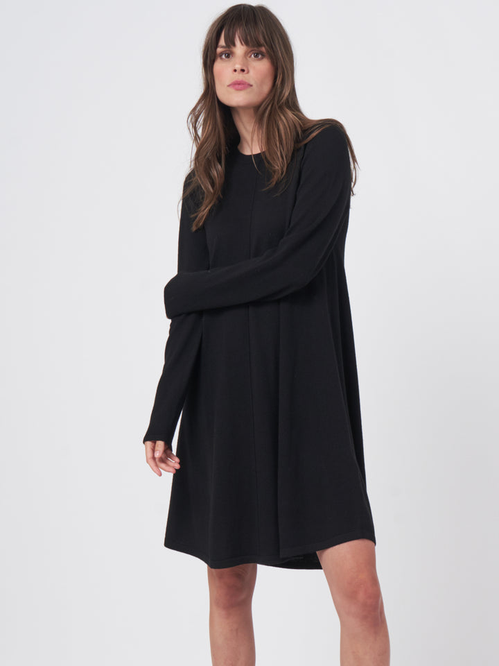 WOOL KNITTED KNEE LENGTH DRESS - REPEAT