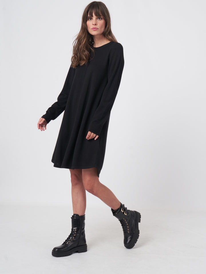 WOOL KNITTED KNEE LENGTH DRESS - REPEAT