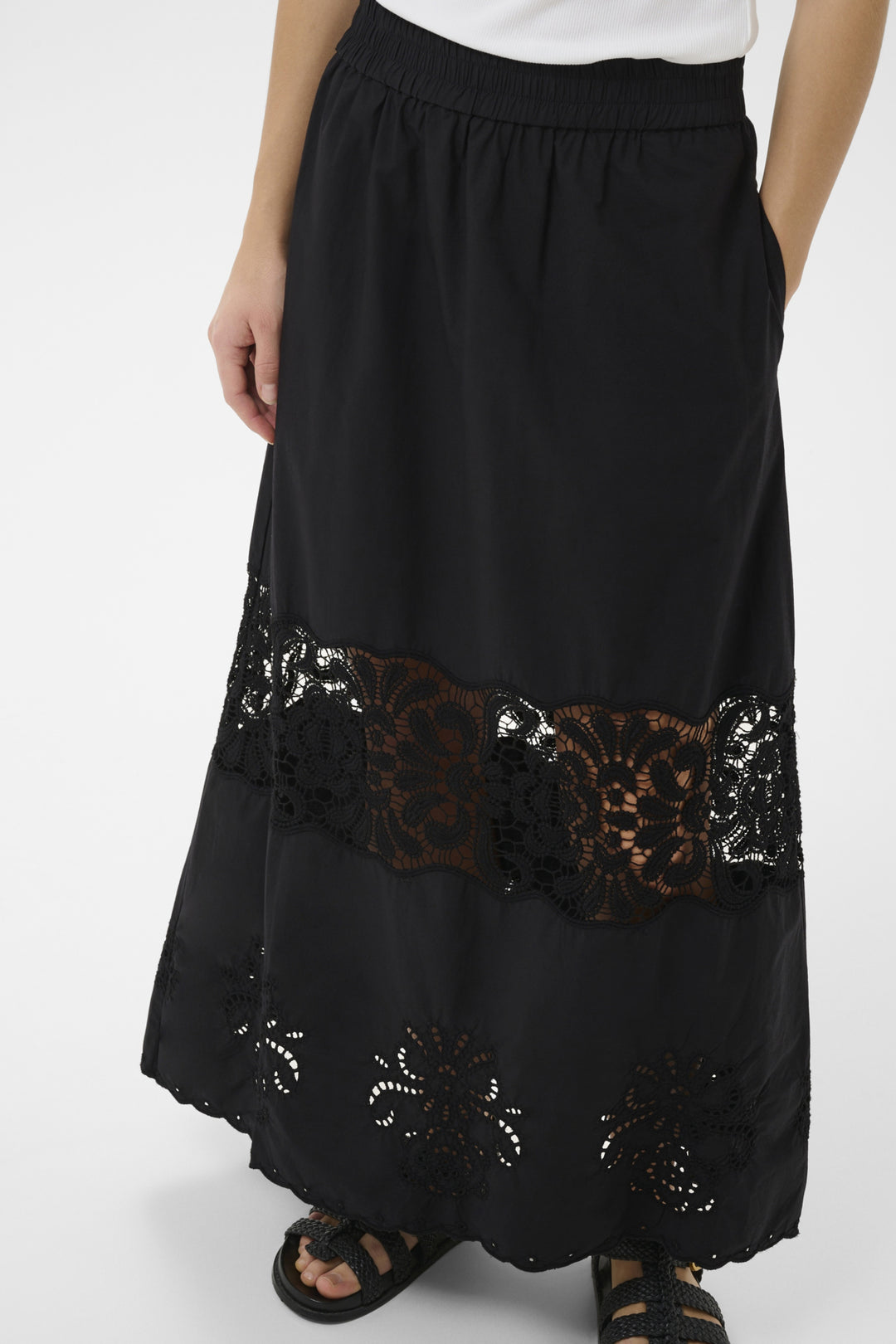 ANCIA SCALLOP SKIRT (BLACK) - PART TWO