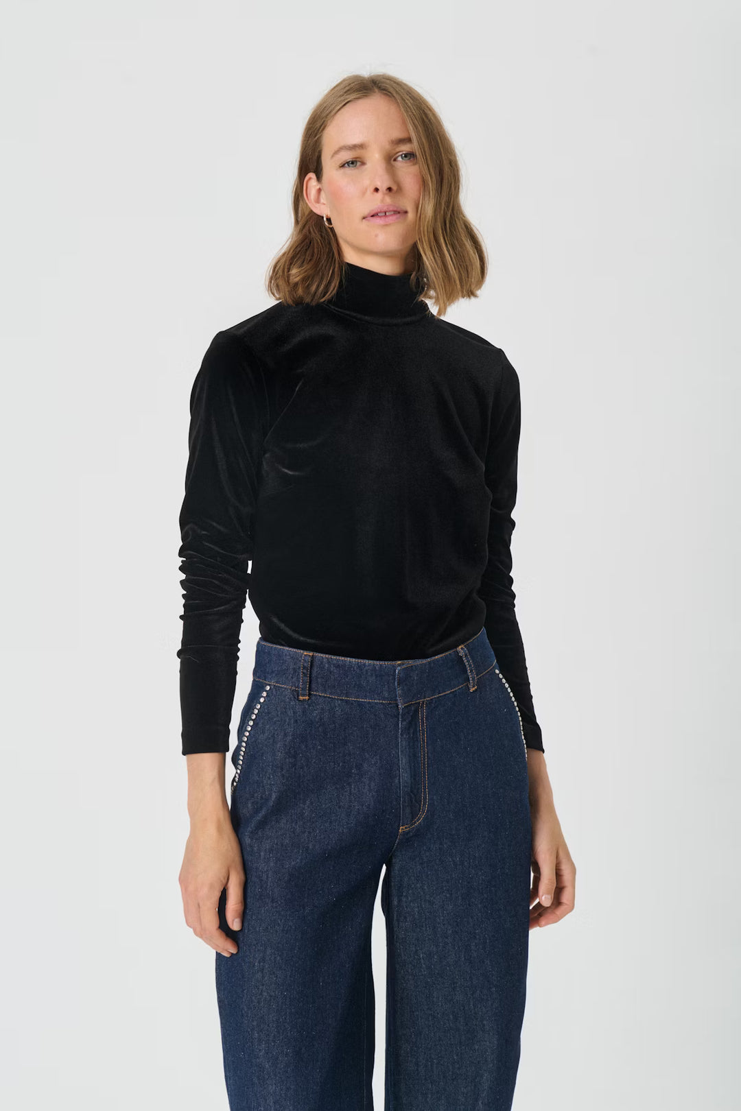 MONE VELVET TURTLENECK PULLOVER - PART TWO