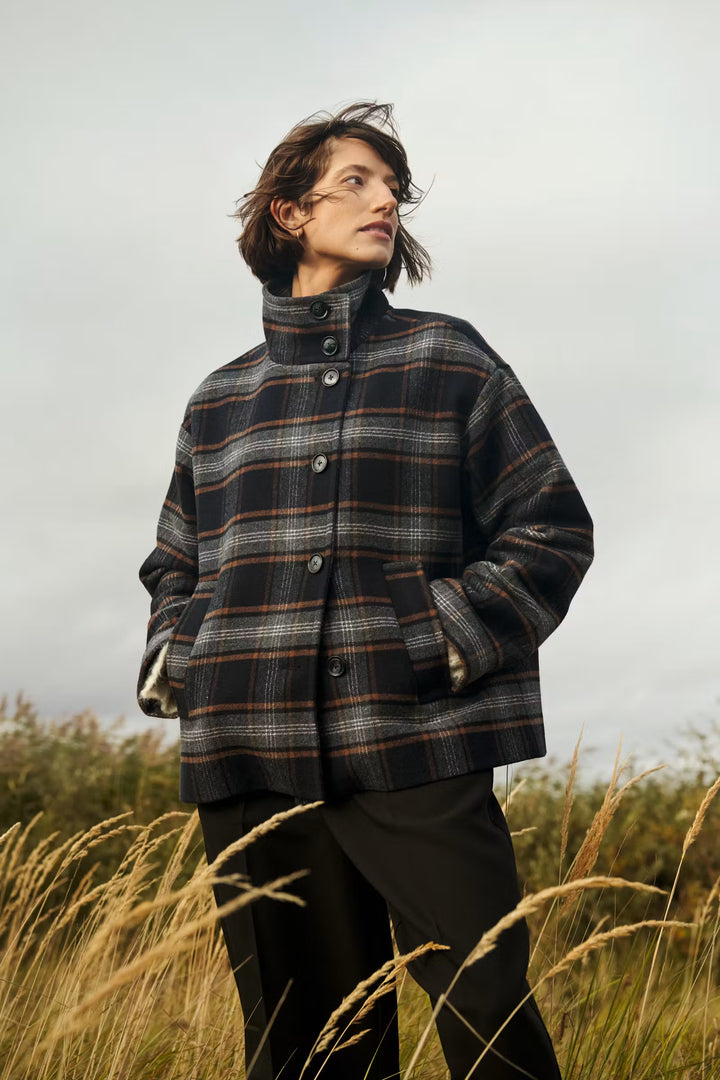 CELLY PLAID JACKET (DARK NAVY CHECK) - PART TWO