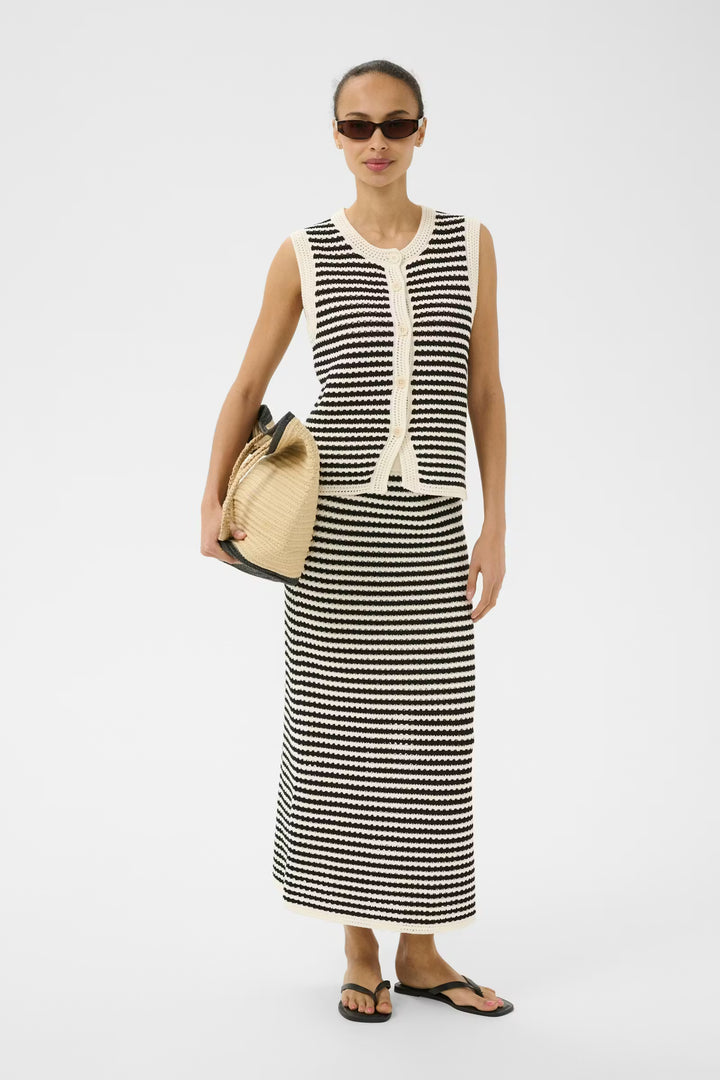 BROOKI CROCHET VEST (BLACK AND WHITE) - PART TWO