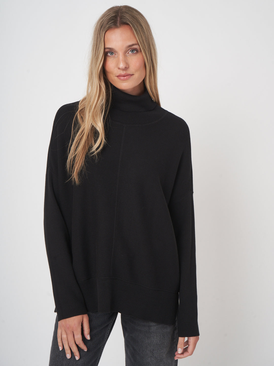 COTTON BLEND TURTLENECK SWEATER (BLACK) - REPEAT