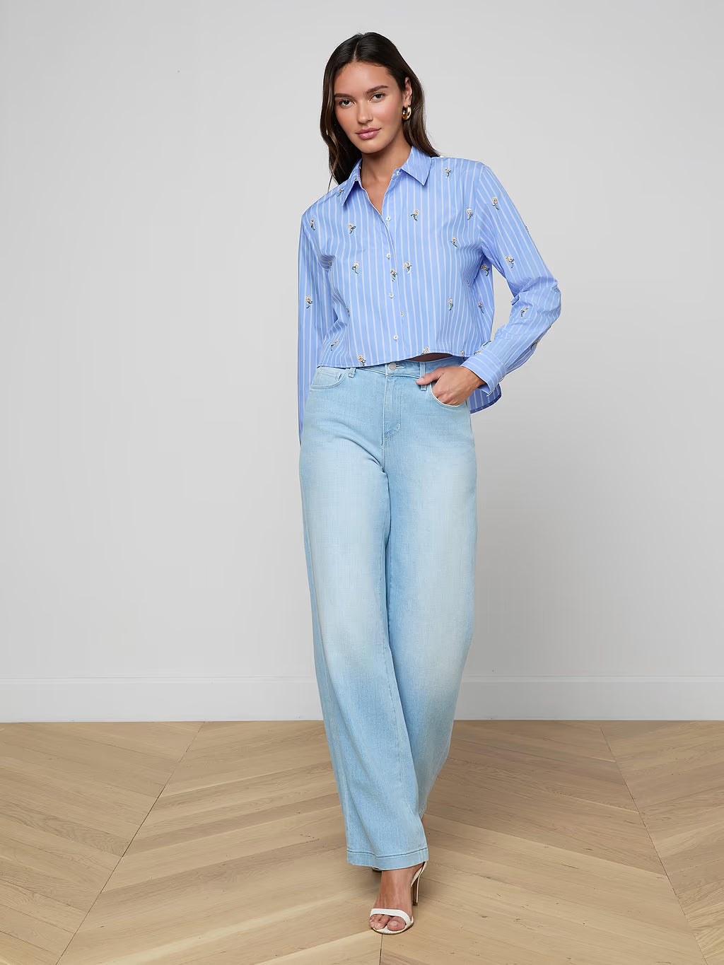 COSETTE CROP HI LOW SHIRT (BLUE STRIPE/SEQUIN) - L'AGENCE