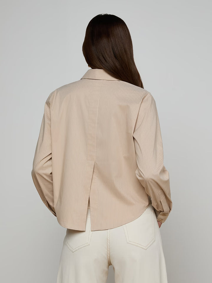 COSETTE CROP HI LOW SHIRT (MACADAMIA/LT BROWN STRIPE) - L'AGENCE