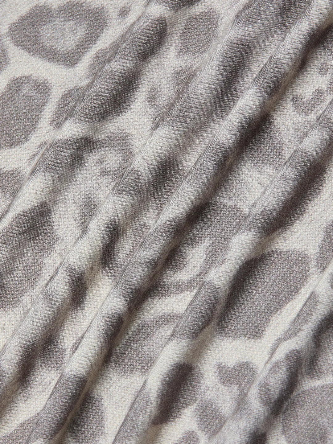 RESSI SHORT SLEEVE CREW (GREY MULTI PATCH LEOPARD) - L'AGENCE