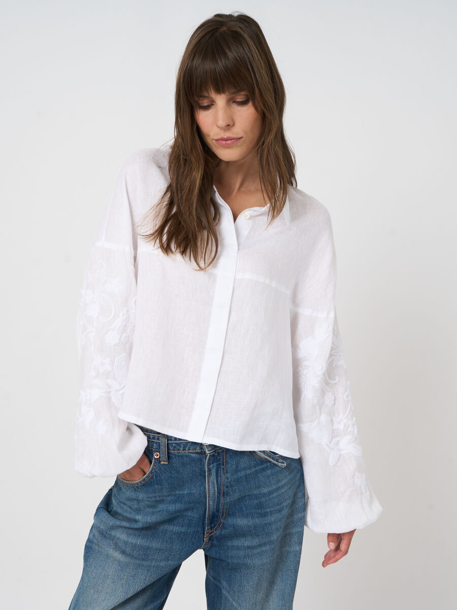 LINEN WOVEN BLOUSE W/ EMBROIDERED SLEEVES - REPEAT