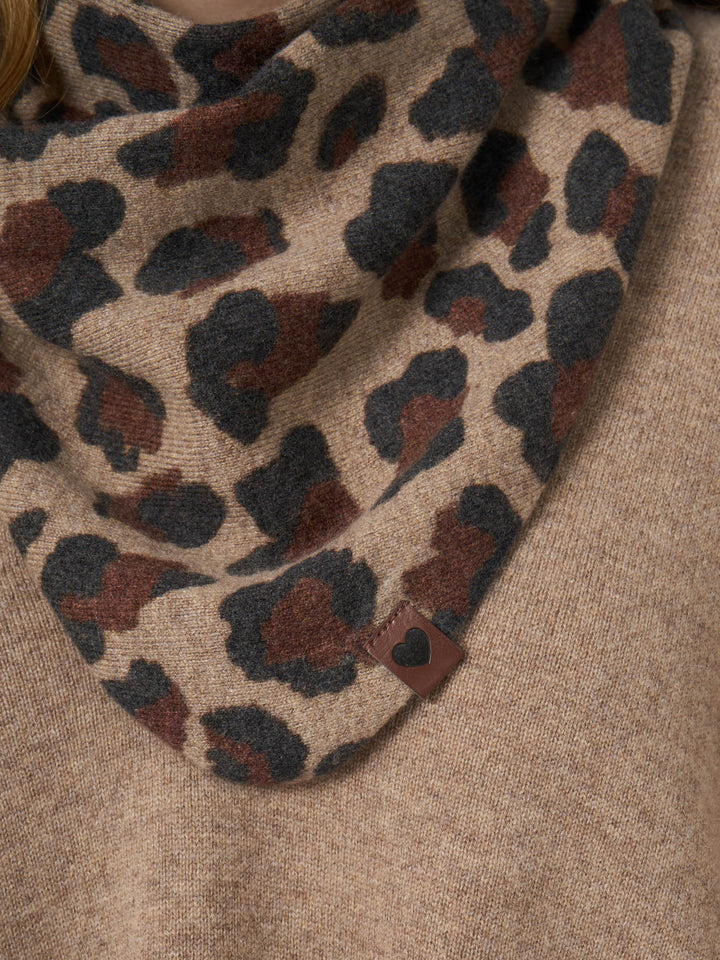 ORGANIC CASHMERE KNITTED SCARF (LEOPARD) - REPEAT