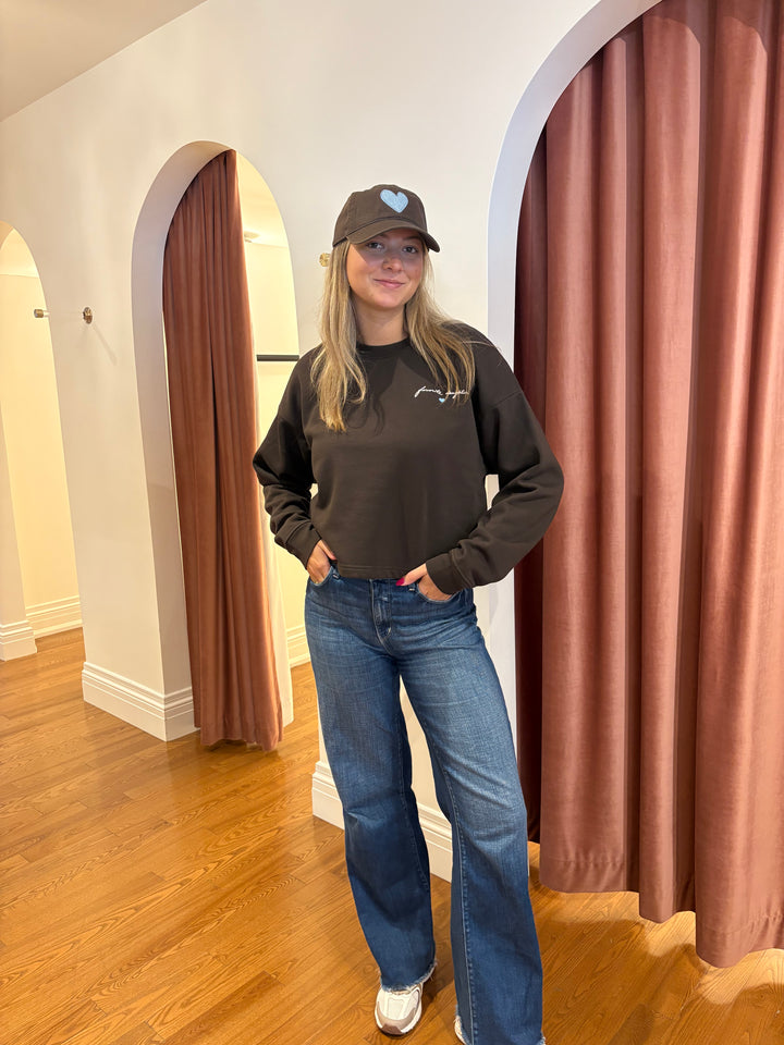 EMBROIDERED CROPPED SIGNATURE SWEATSHIRT (ESPRESSO WHITE) - FAVORITE DAUGHTER