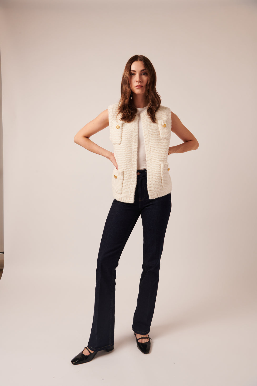APPLE SLEEVELESS CARDIGAN - LINE