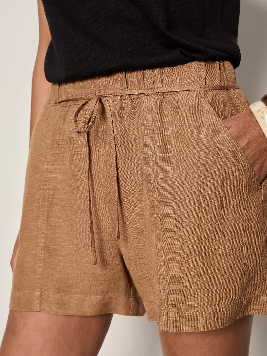 SPRINGTIDE SHORT (TOASTED COCONUT) - SANCTUARY