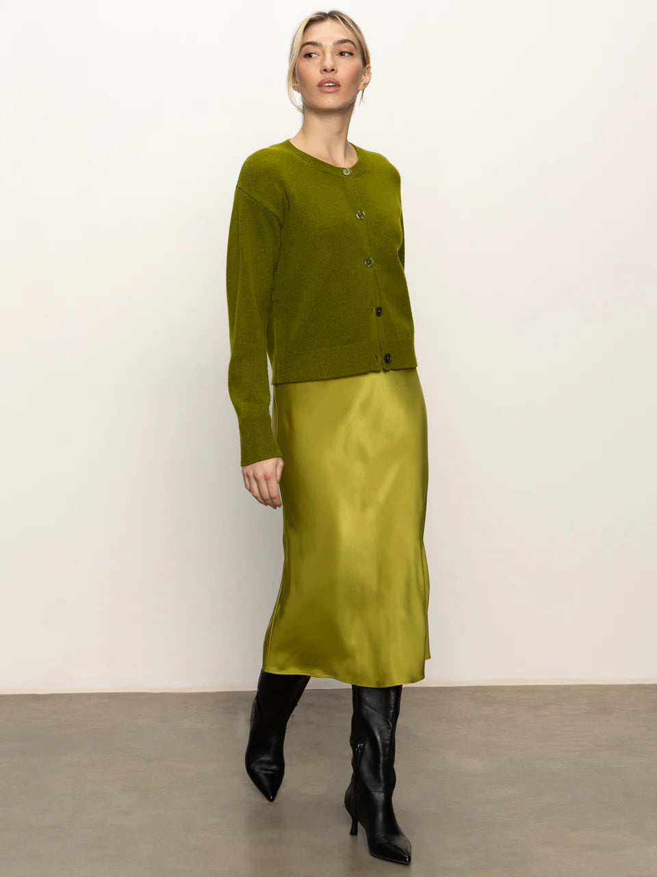 EVERYDAY MIDI SKIRT (MARTINI OLIVE)- SANCTUARY
