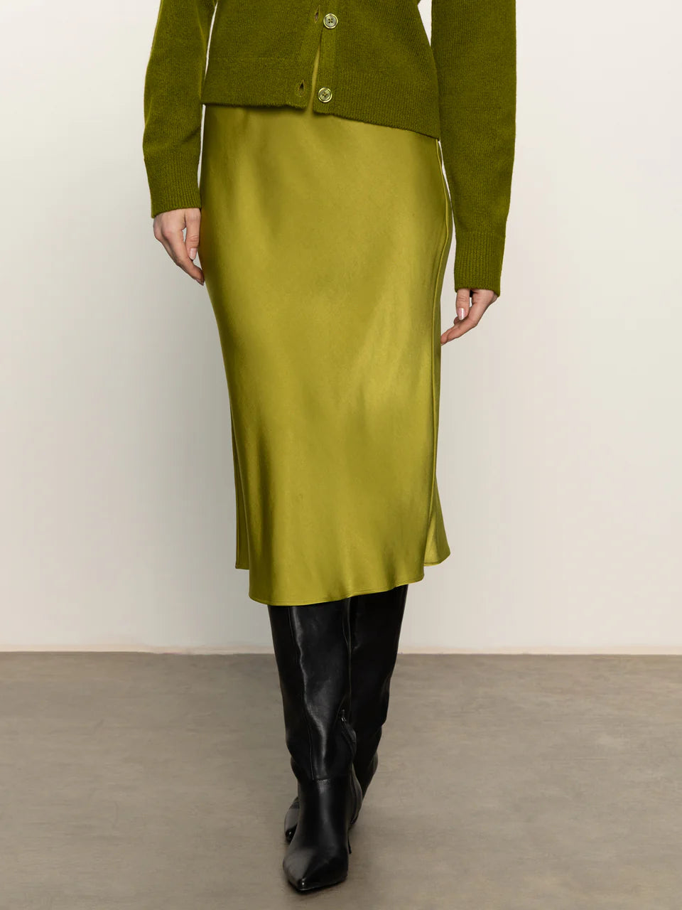 EVERYDAY MIDI SKIRT (MARTINI OLIVE)- SANCTUARY