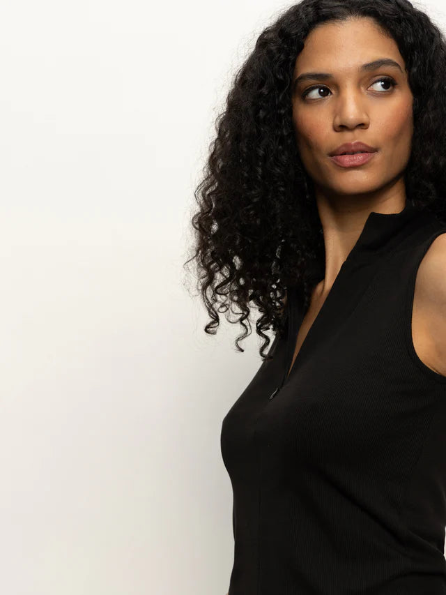 SLEEVELESS ZIP MOCK TOP - SANCTUARY
