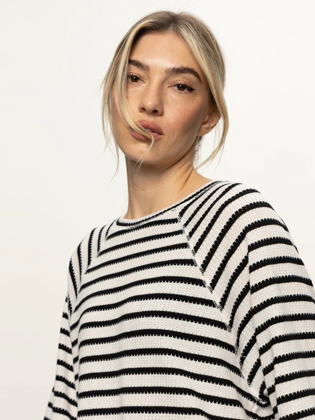 BOXY RAGLAN TEE - SANCTUARY
