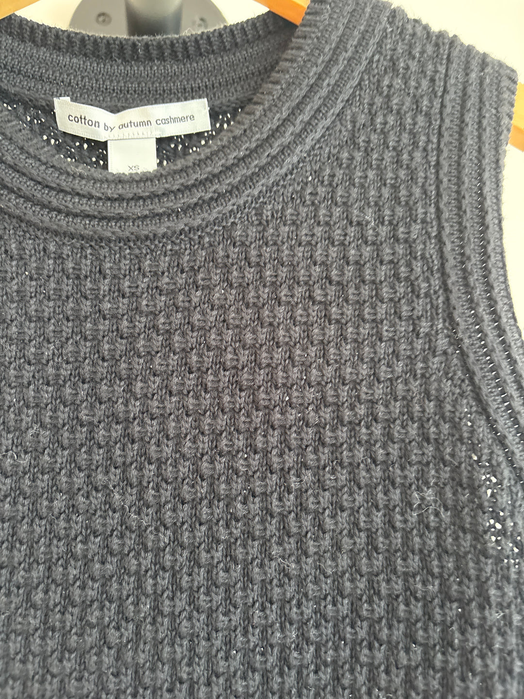 TEXTURE STITCH TANK (BLACK) - AUTUMN CASHMERE