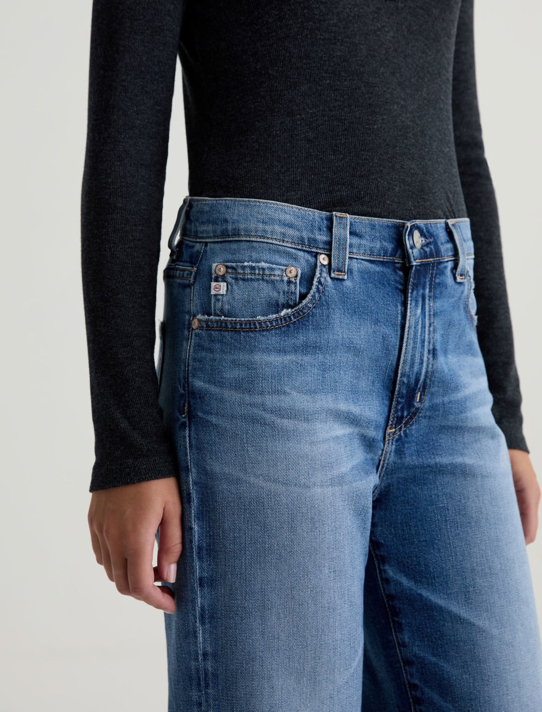 BRINLEY CROP (17 YEARS MYSTERY) - A.G. DENIM