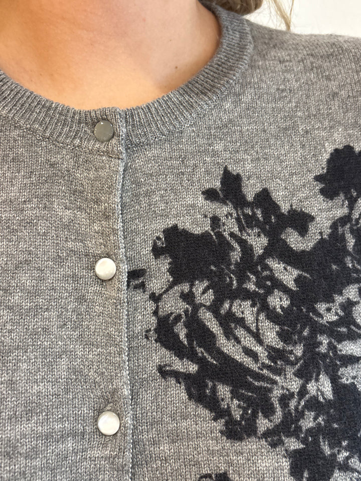 PLACED FLORAL CARDIGAN (CEMENT/BLACK) - AUTUMN CASHMERE