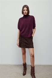 JOVANU MOCK NECK SWEATER (BURGUNDY) - MELISSA NEPTON