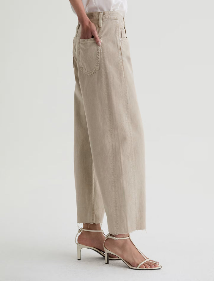 HATTIE CROP (SULFUR LIGHT TAUPE) - A.G. DENIM