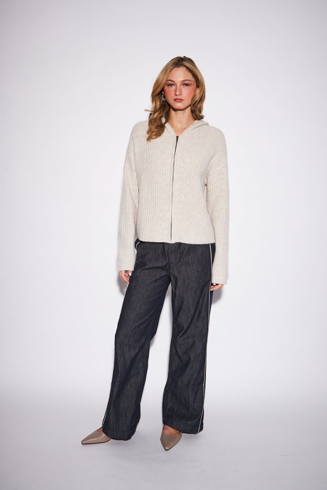 GAVIN ZIP UP SWEATER (OAT) - JOHN+JENN