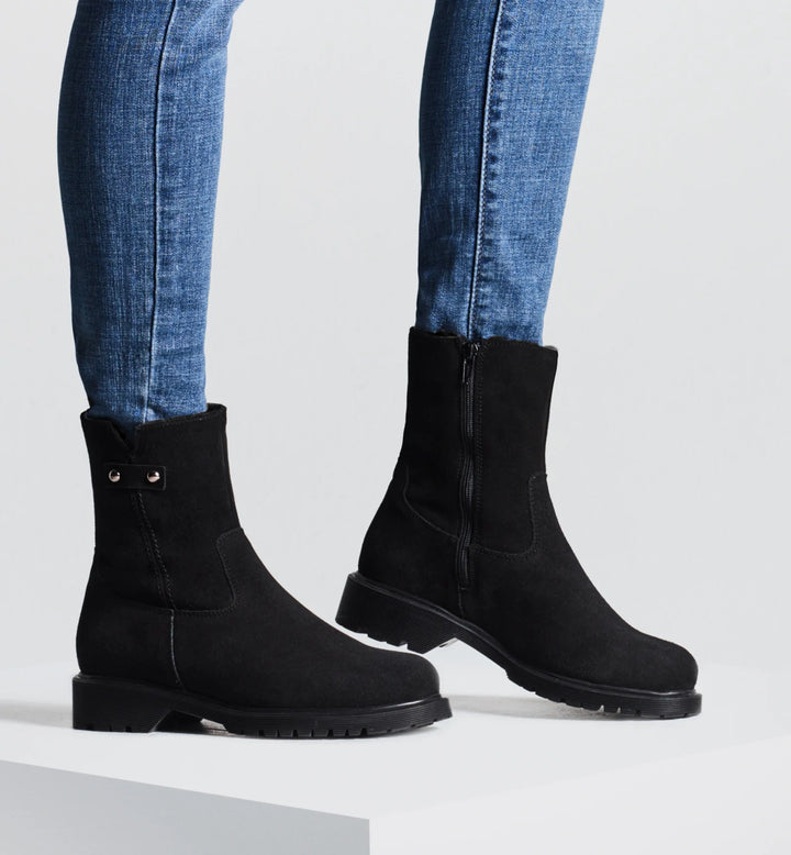 HOGAN SHEARLING-LINED SUEDE BOOTIE (BLACK) - LA CANADIENNE