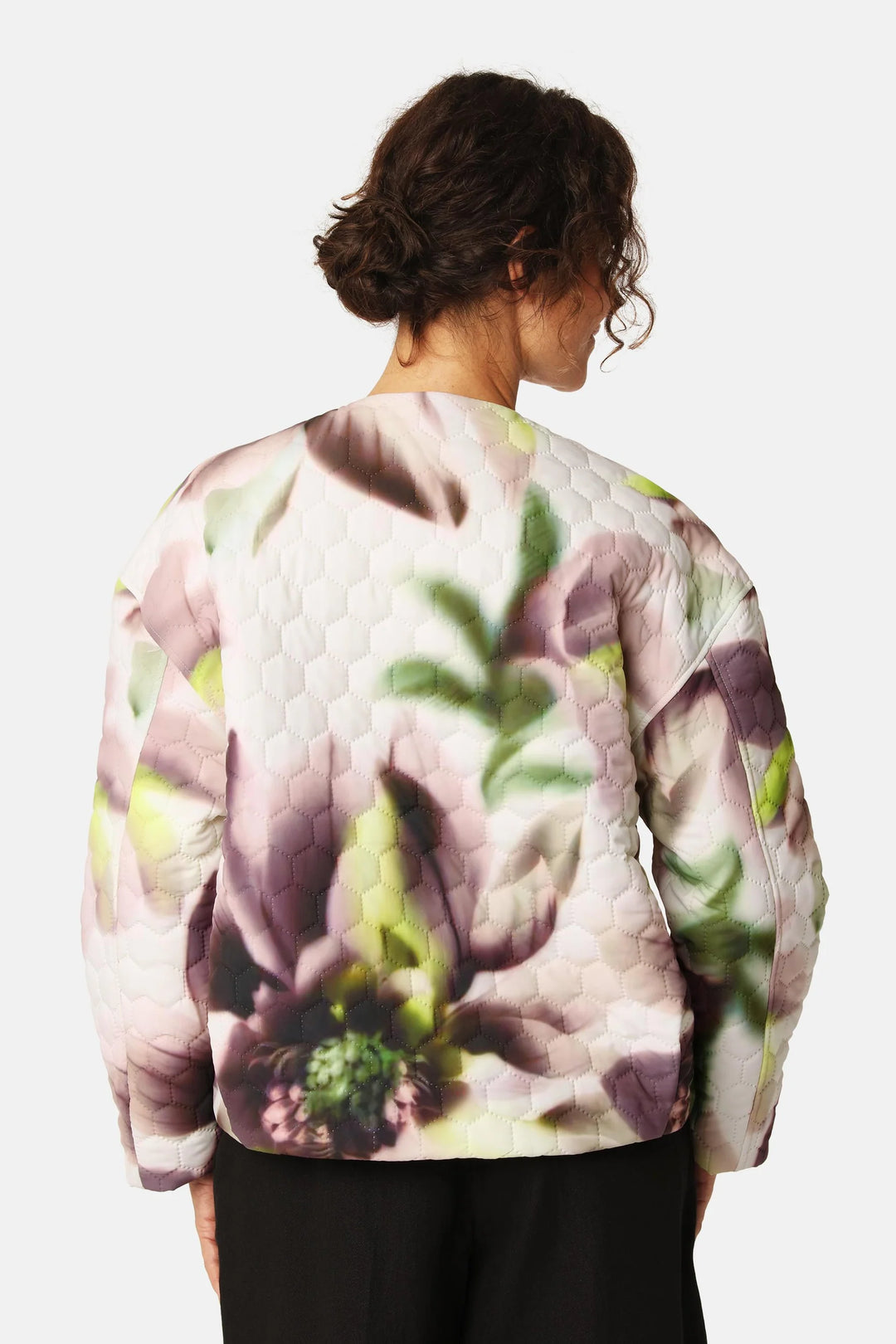 SHORT QUILTED HONEYCOMB JACKET (LIGHT FLOWER) - ILSE JACOBSEN