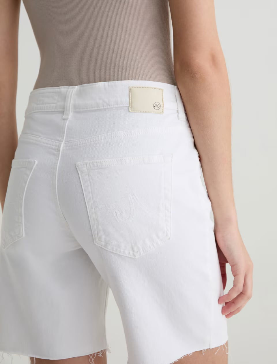 EX-BOYFRIEND SHORT (WHITE) - A.G. DENIM