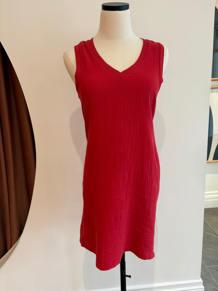 V-NECK TANK HIGH-LOW DRESS (LAVA) - BOBI