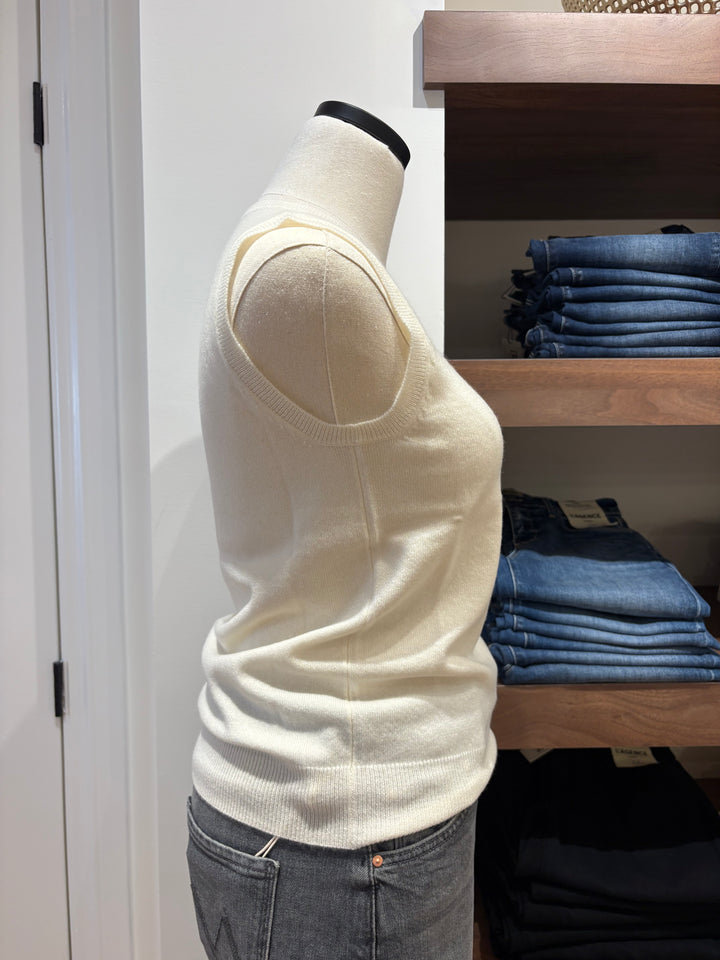 SLEEVELESS CASHMERE KNIT SWEATER (CREAM) - REPEAT