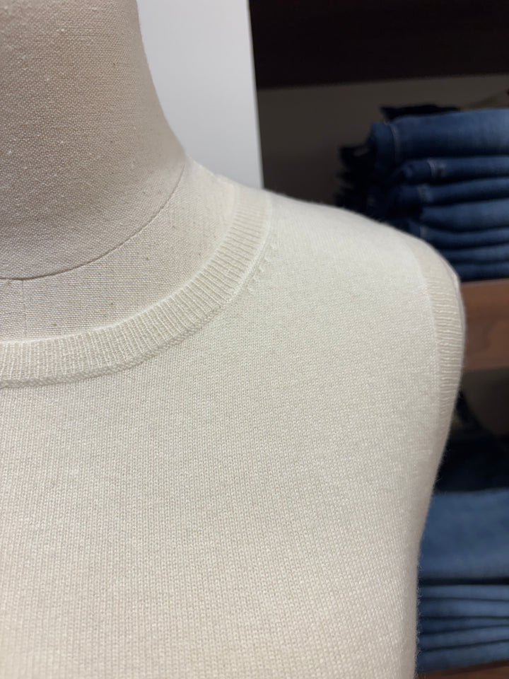 SLEEVELESS CASHMERE KNIT SWEATER (CREAM) - REPEAT