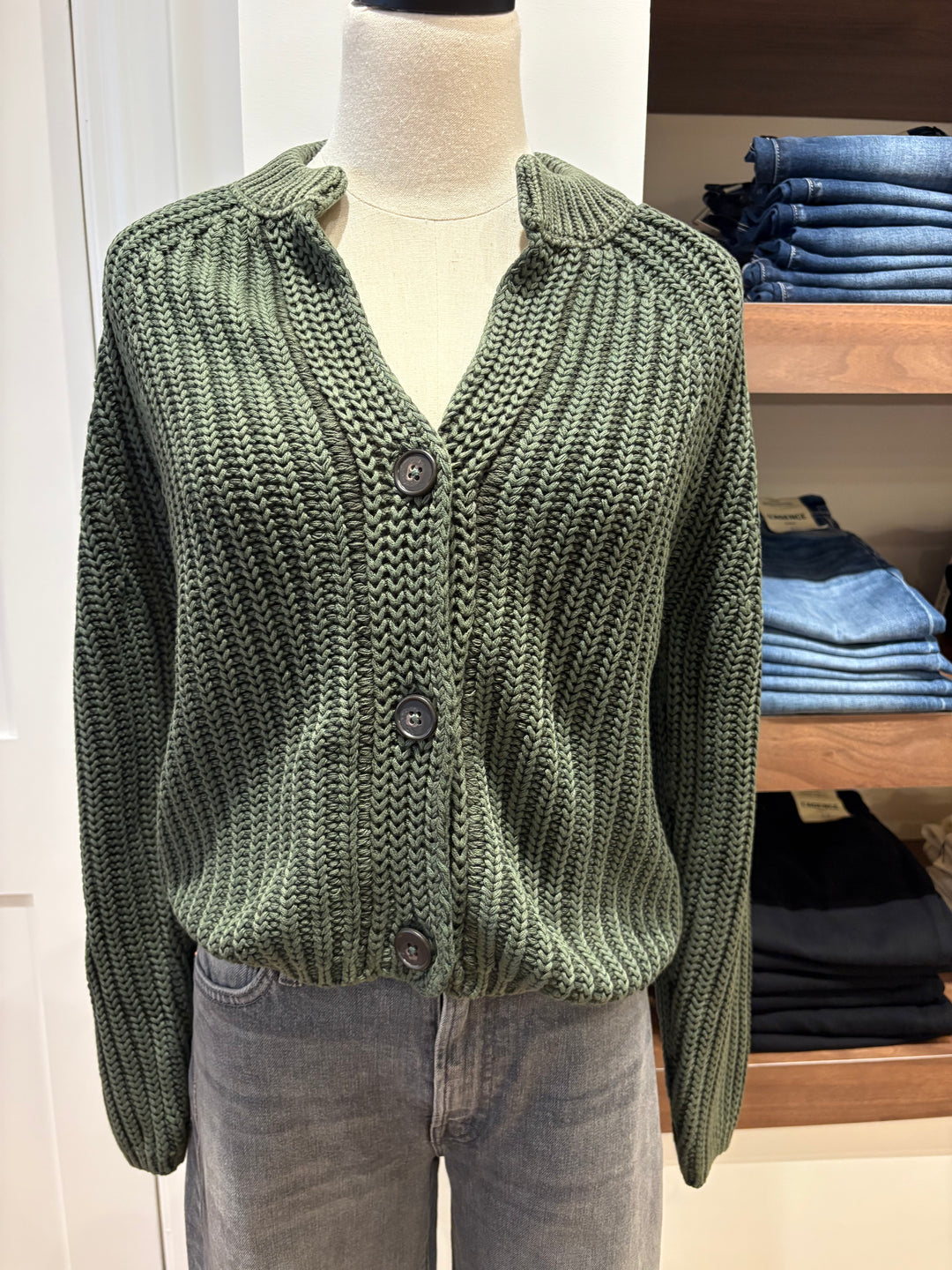 COTTON KNITTED CARDIGAN W/ COLLAR DETAILING - REPEAT