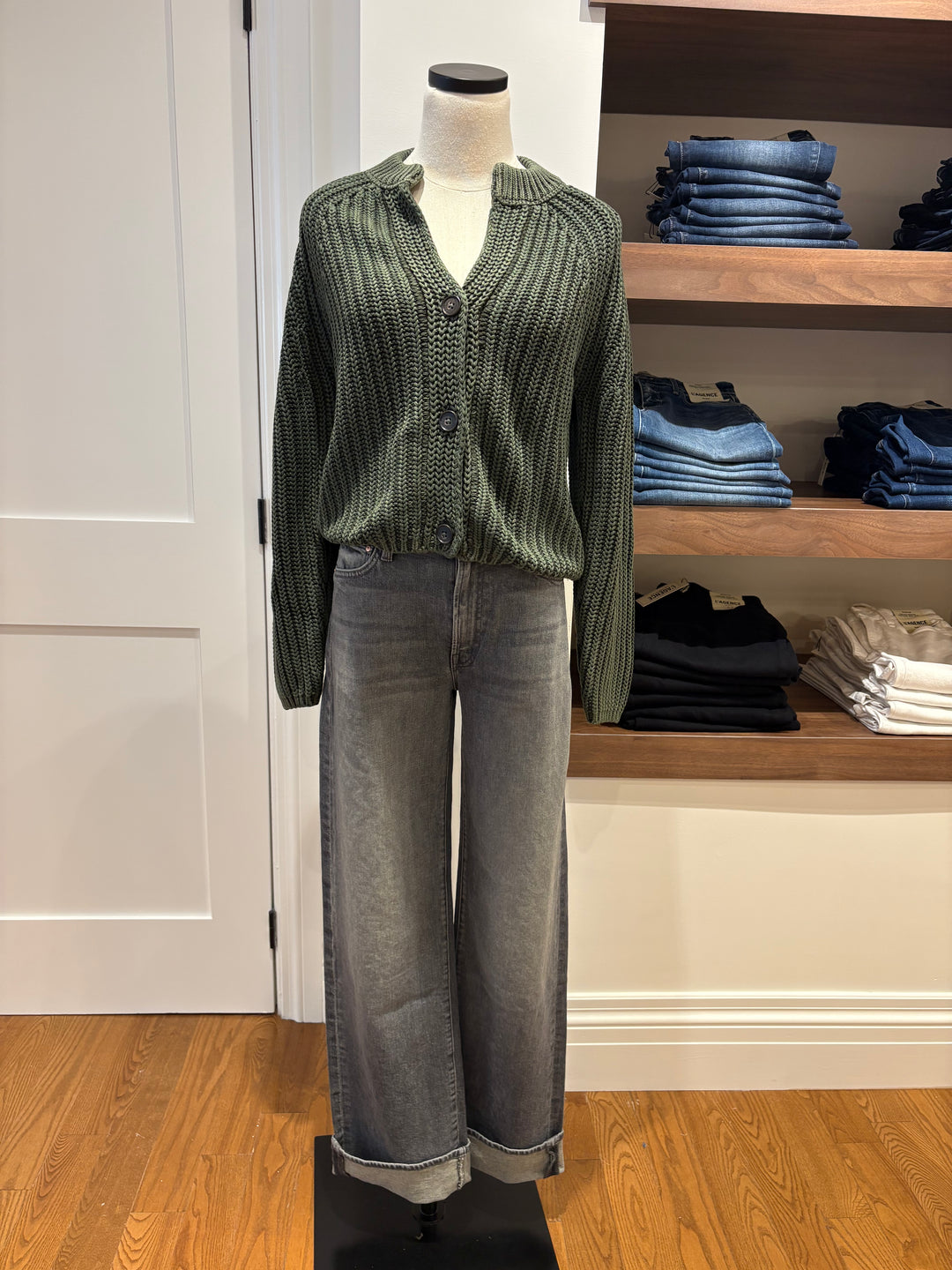 COTTON KNITTED CARDIGAN W/ COLLAR DETAILING - REPEAT