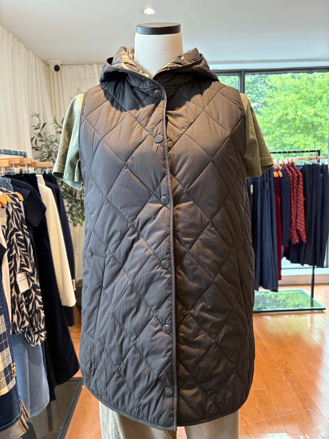 QUILTED LONG VEST (BLACK) - ILSE JACOBSEN
