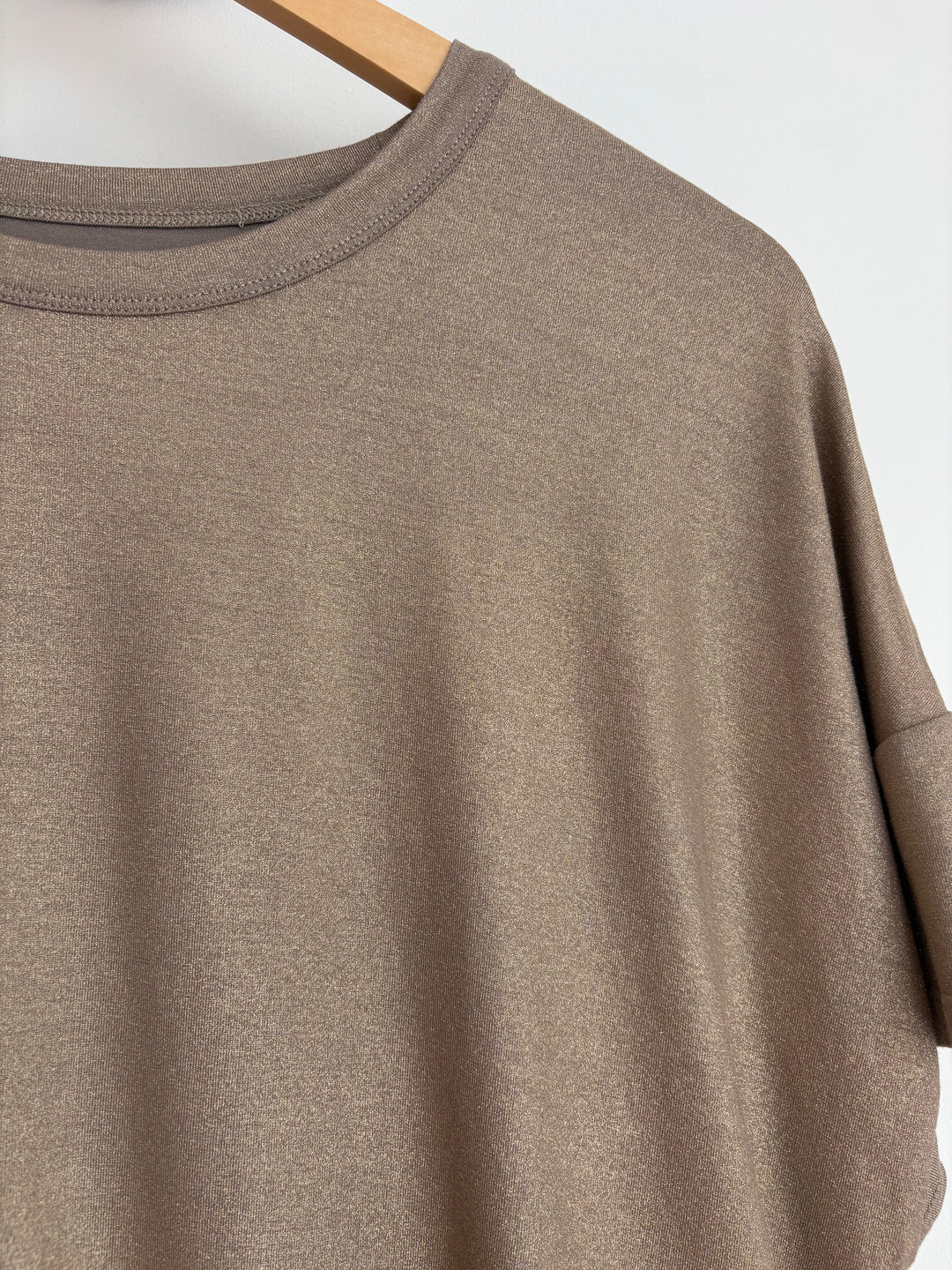 SOFT TOUCH METALLIC RELAXED S/S CREW (COFFEE LATTE) - MAJESTIC FILATURES