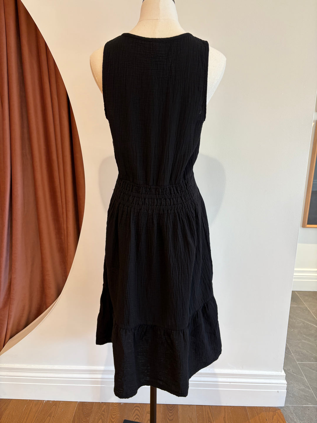 V-NECK GATHERED WAIST MIDI DRESS (BLACK) - BOBI
