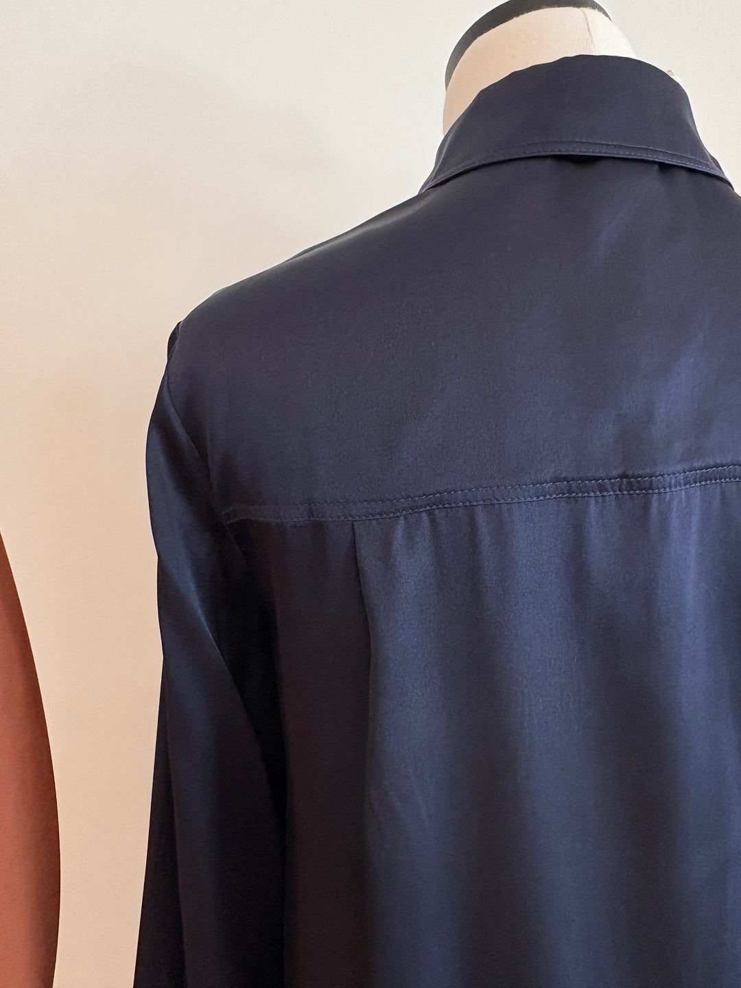 BUTTON DOWN CLASSIC STRETCH SILK BLOUSE (MIDNIGHT BLUE) - IRIS SETLAKWE