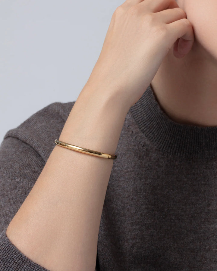REMI BANGLE LARGE (GOLD) - JENNY BIRD