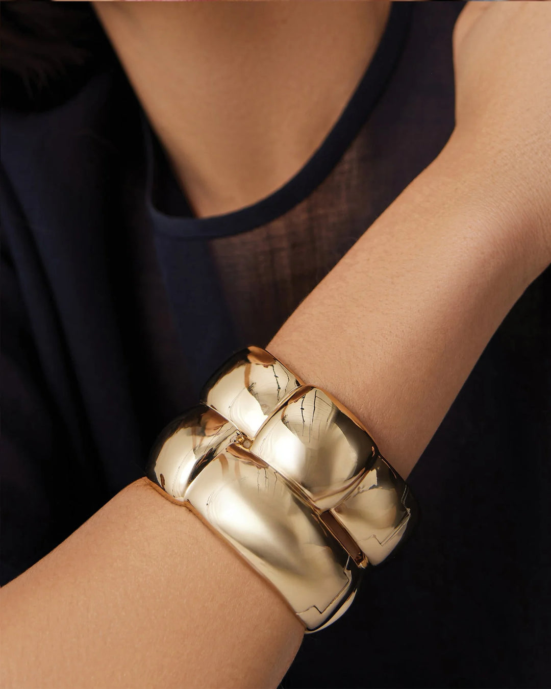 MEGA WOVEN SQUARE BANGLE LARGE (GOLD) - JENNY BIRD