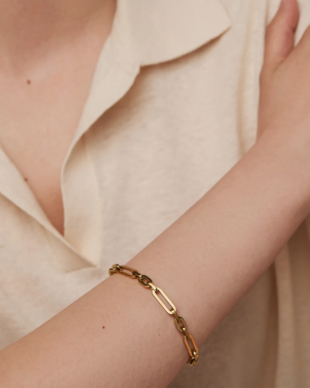 MERCER BRACELET MEDIUM (GOLD) - JENNY BIRD