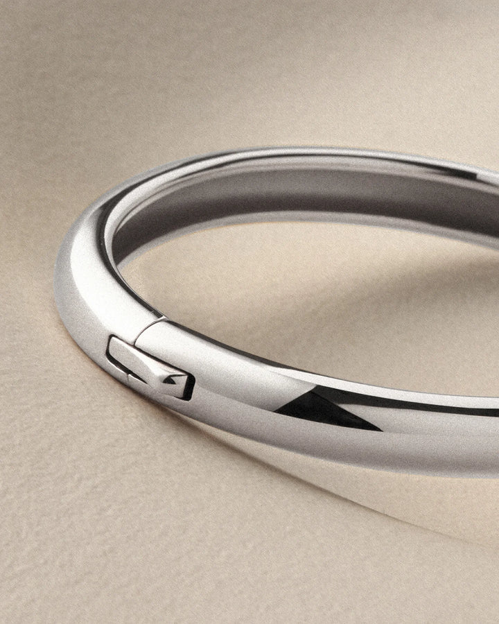 GIA BANGLE M/L (SILVER) - JENNY BIRD