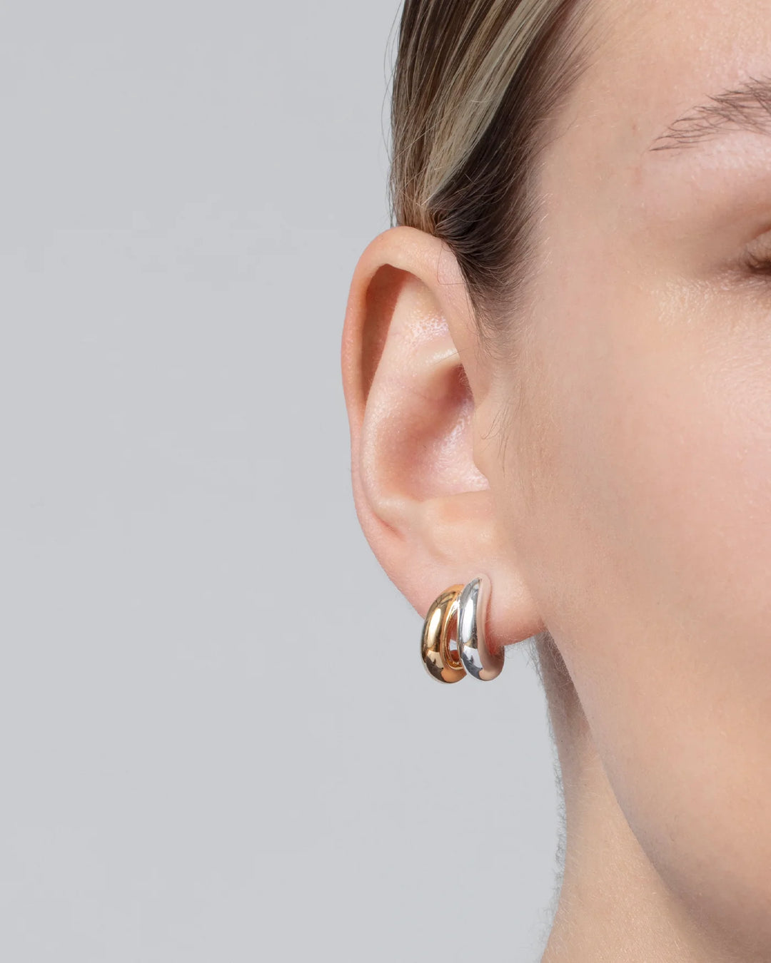 MINI FLORENCE EARRINGS (TWO TONE) - JENNY BIRD