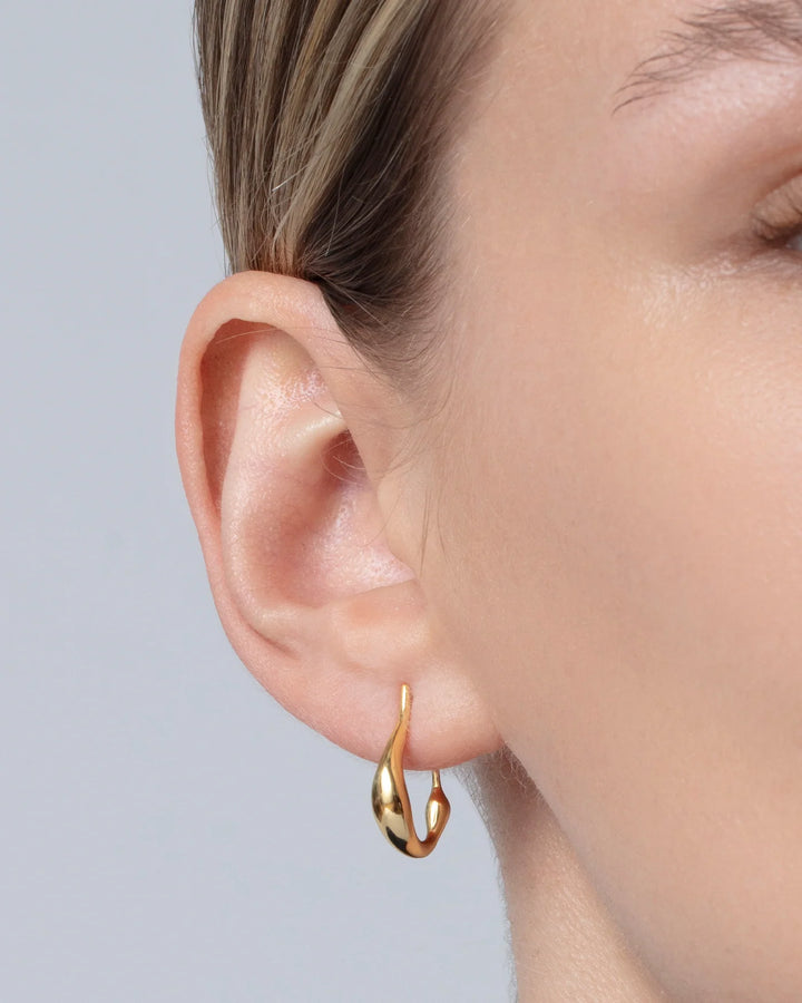 MINI COLETTE HOOPS (GOLD) - JENNY BIRD