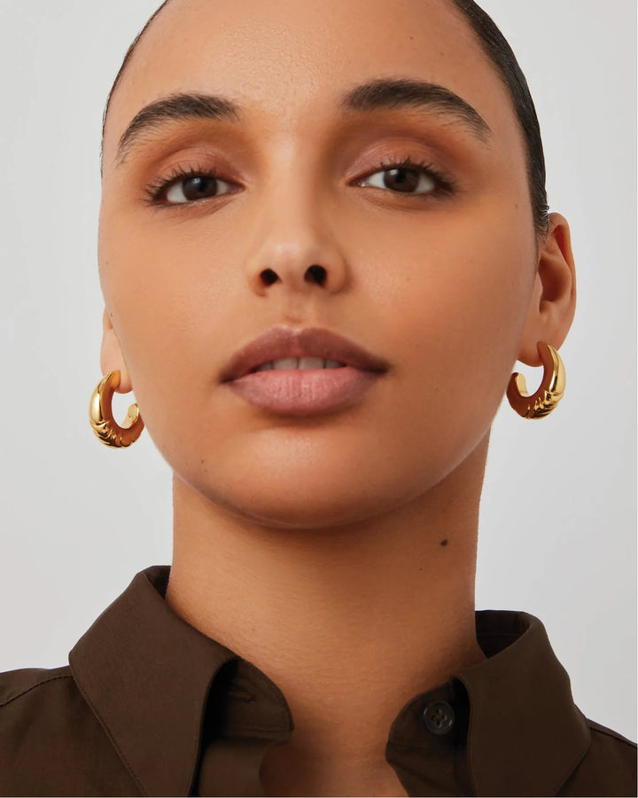 SLIM NELLE HOOPS (GOLD) - JENNY BIRD
