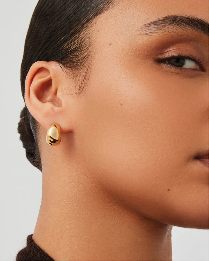 SMALL NELLE HOOPS (GOLD) - JENNY BIRD
