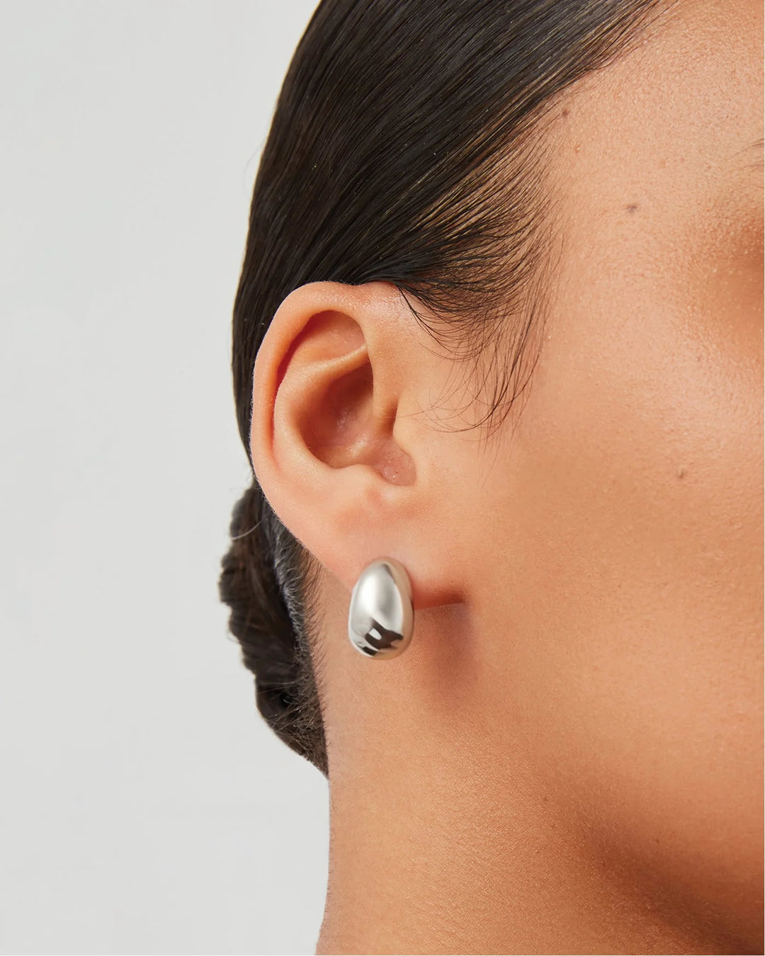 SMALL NELLE HOOPS (SILVER) - JENNY BIRD