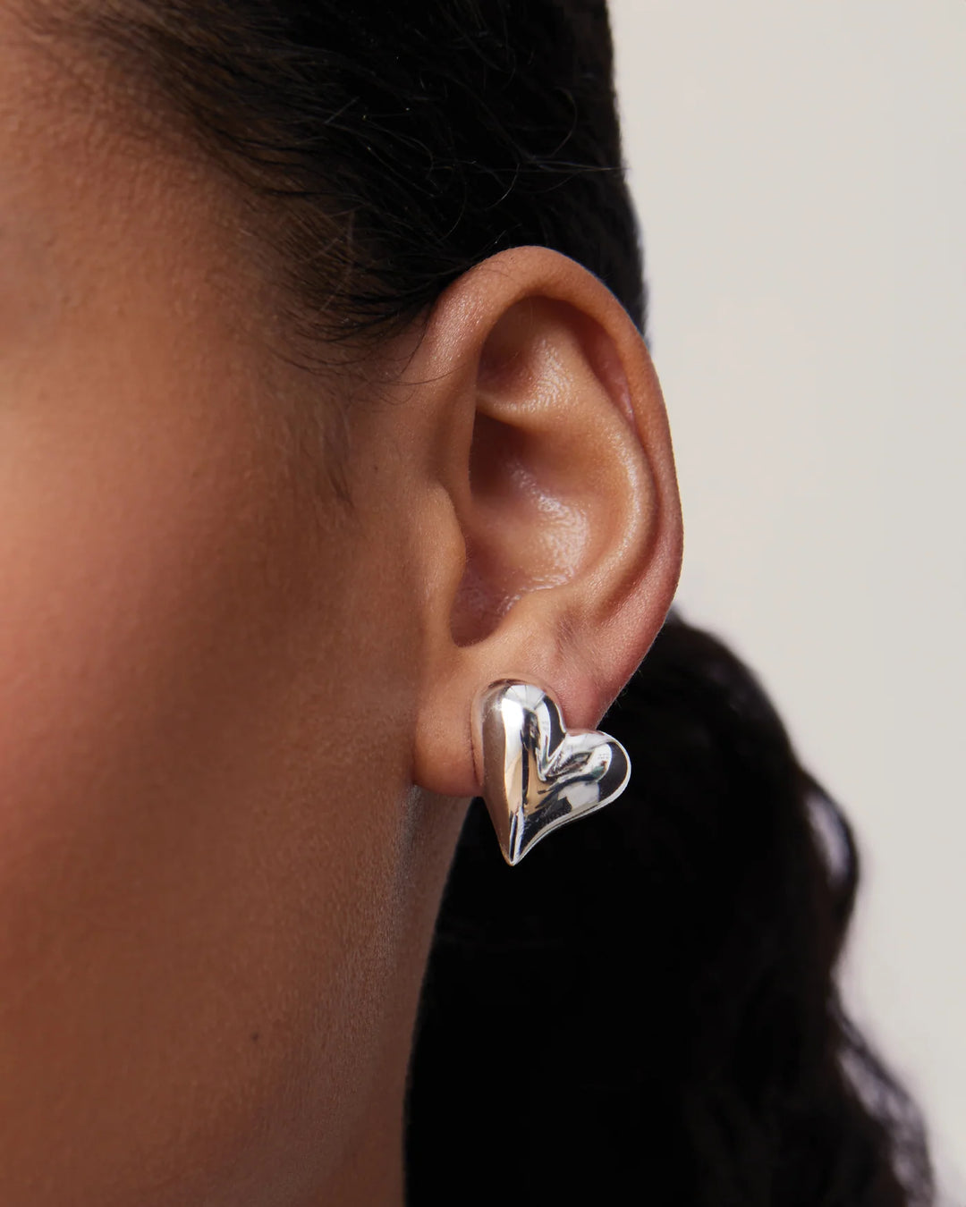 ART HEART BUTTON SYMMETRICAL EARRINGS (SILVER) - JENNY BIRD
